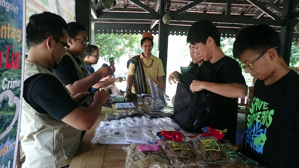 Some of the visitors who attended to the exhibition hold by the Pangolin Research Group.