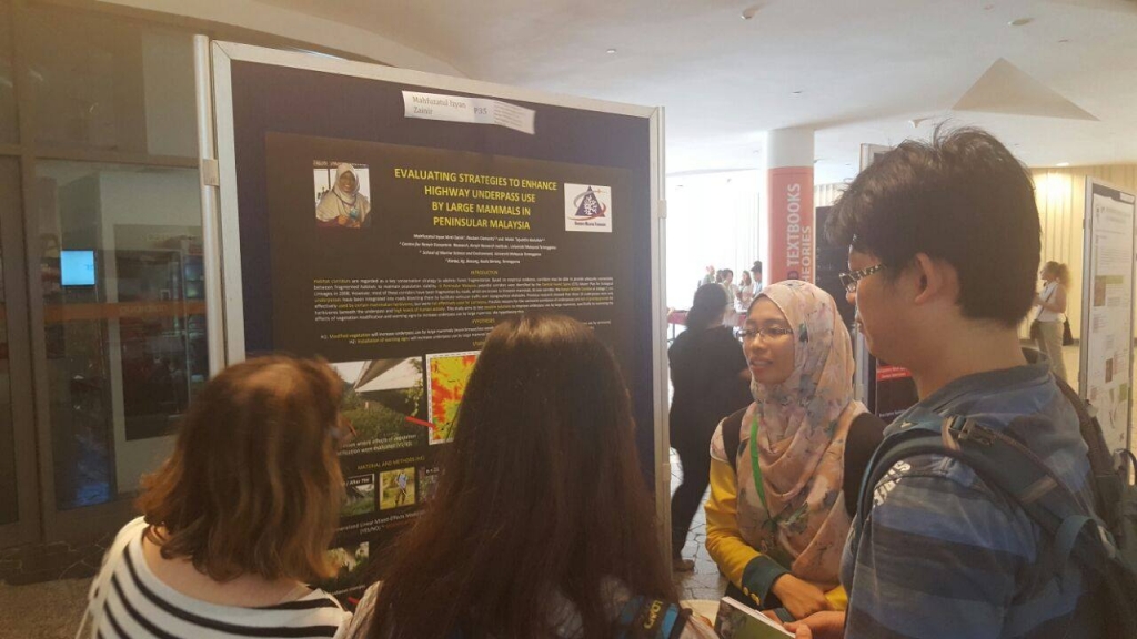 Zatul giving poster presentation, Msc candidate, IPK